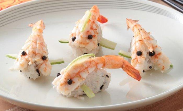 Sushi bentuk ikan.