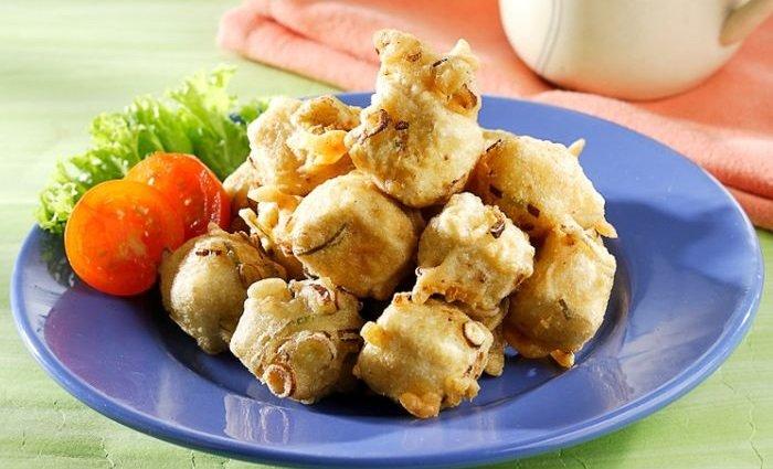 Tahu goreng tepung ketumbar.