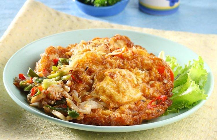 Telur ceplok cabai bawang.