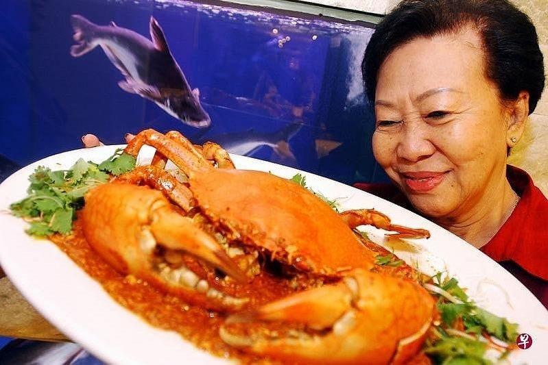 Restoran Roland, satu restoran tertua di Singapura yang bisa kamu kunjungi.