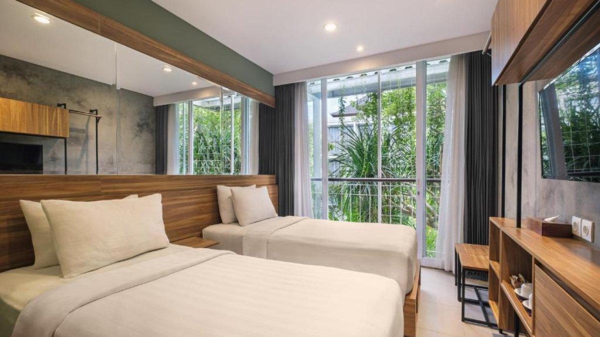 Rimbun Canggu Hotel, satu hotel bintang 3 di Canggu Bali yang menawarkan fasilitas kolam renang.
