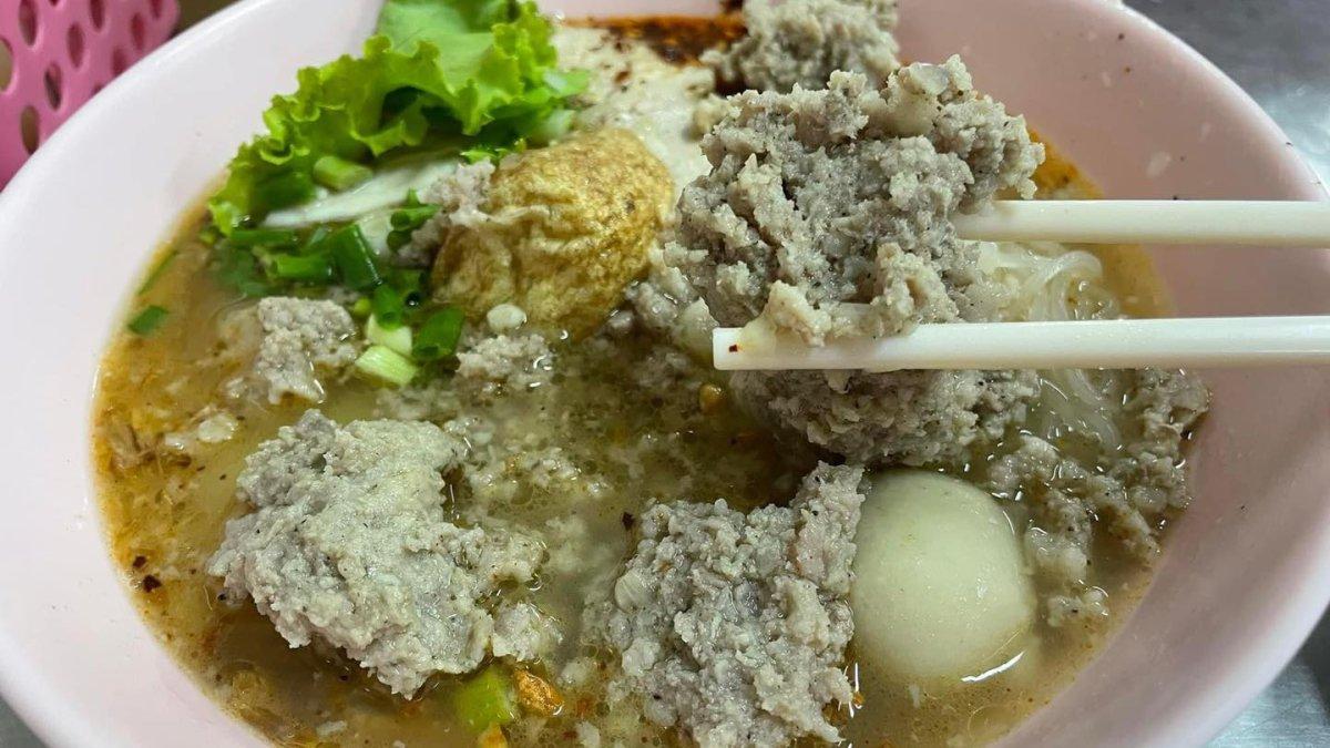 Roong Rueng, satu jajanan kali lima terbaik di Bangkok Thailand.