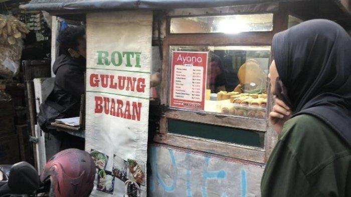 Roti Gulung Ayana Buaran.