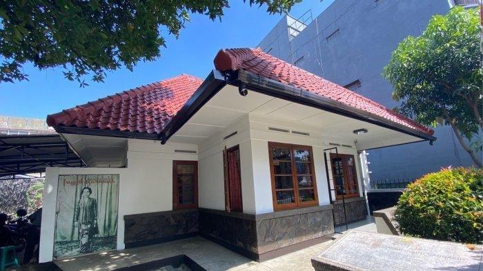 Rumah Bersejarah Inggit Garnasih, Bandung, Jawa Barat