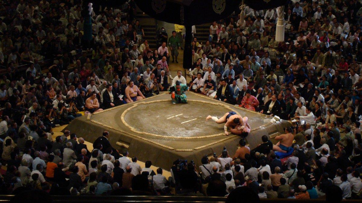 Ryogoku, satu tempat wisata terbaik di Sumida Tokyo Jepang.