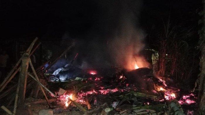 S (23), warga Padukuhan Mertelu Wetan, Kalurahan Mertelu, Kapanewon Gedangsari, Kabupaten Gunungkidul tega membakar rumah orang tuanya, Selasa (30/7/2024) malam.