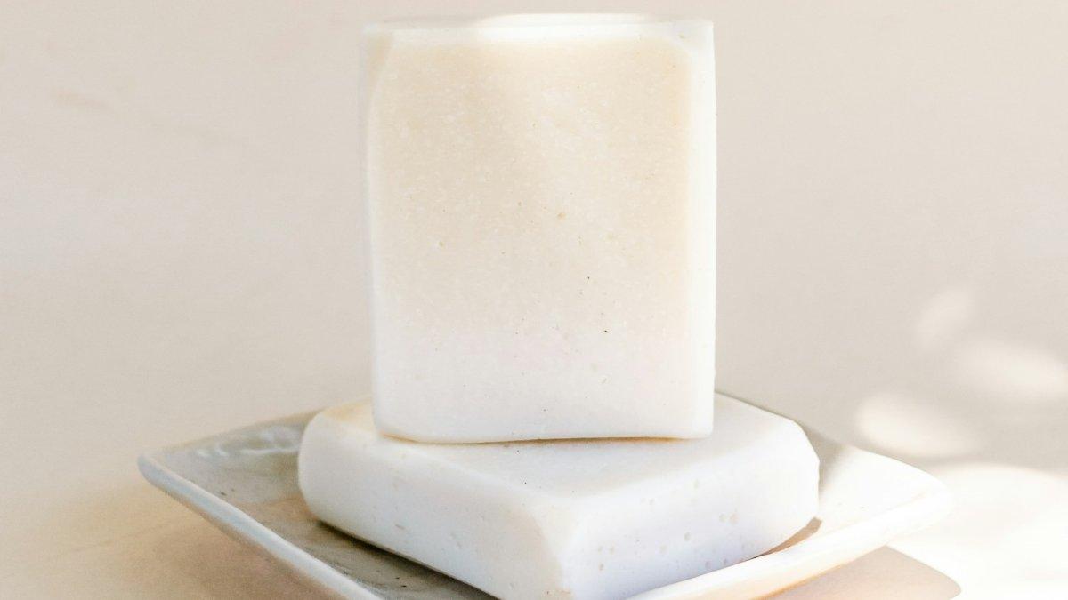 Sabun Susu Unta, satu oleh-oleh khas Arab Saudi yang bisa kamu beli saat Haji atau Umrah.