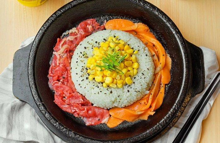 Ilustrasi menu di Pepper Lunch. Selama bulan Ramadhan 2024, Pepper Lunch menawarkan paket bukber bertajuk Sizzling Ramadan.