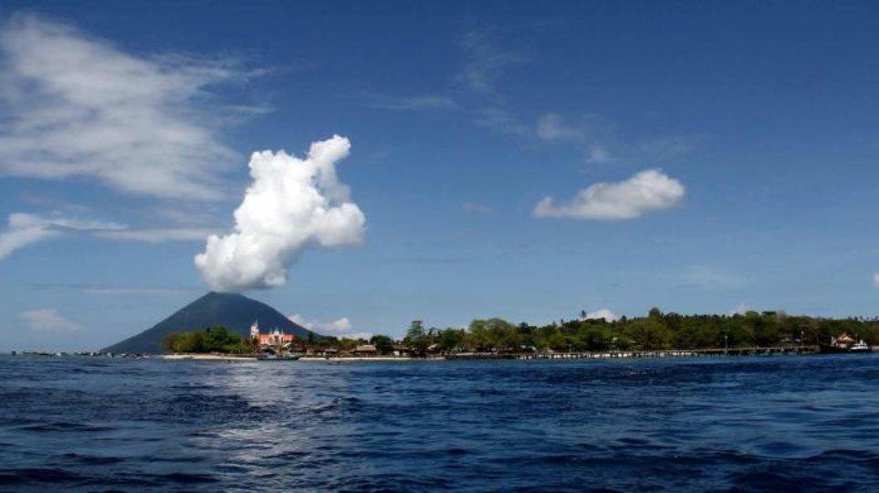 BUNAKEN - Salah satu sisi di Pulau Bunaken, Sulawesi Utara, beberapa waktu yang lalu. Bunaken tersohor dengan taman lautnya yang sangat indah, sehingga kerap dijadikan spot untuk snorkeling maupun diving.
