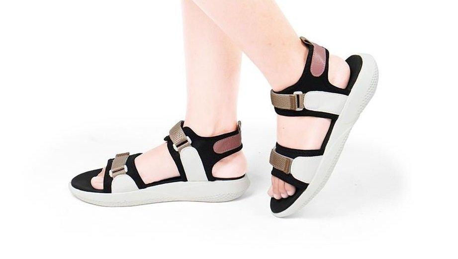 Sandal Gunung Wanita Ranjojo, satu sandal wanita terbaik yang nyaman buat traveling.