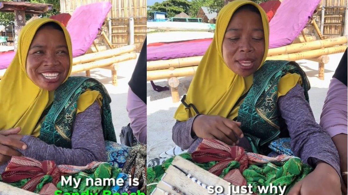 Viral ibu-ibu penjual sarung di Pantai Tanjung Aan, Lombok, Nusa Tenggara Barat (NTB) fasih lima bahasa, dari Inggris sampai Prancis.