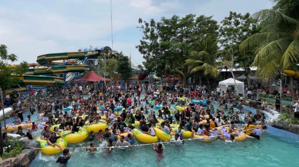Saygon Waterpark.
