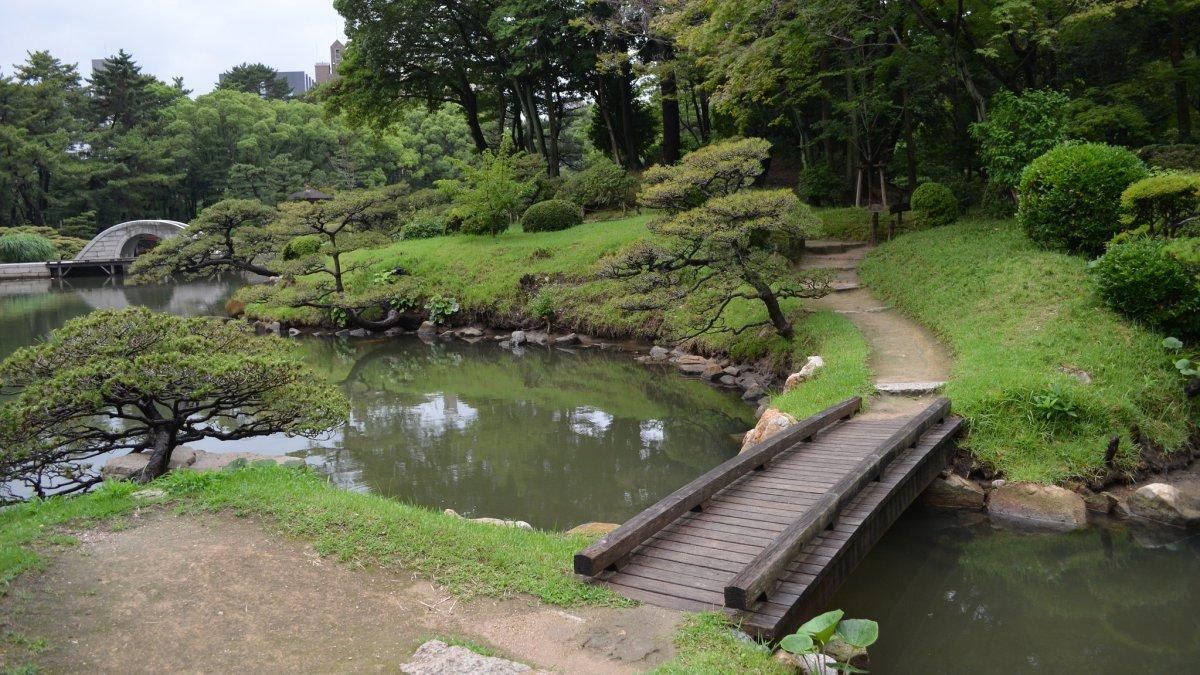 Shukkei-en Garden, satu tempat wisata hits di Hiroshima Jepang.