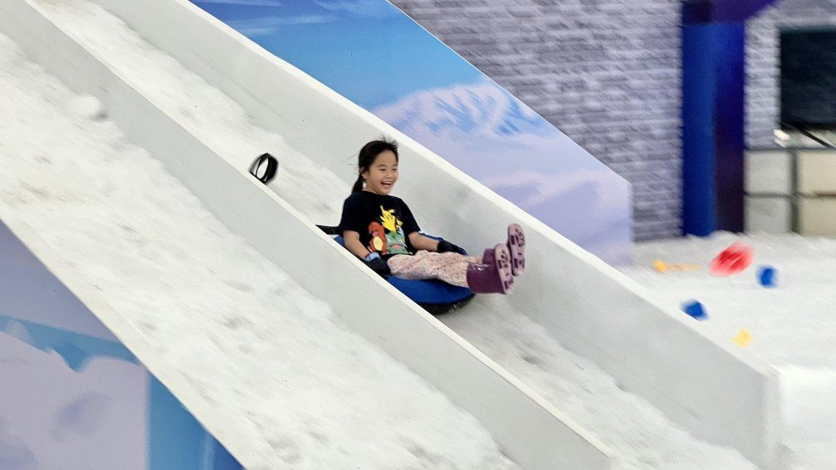 Snowy Happyland, satu acara terbaik di Summarecon Mall Serpong yang bisa dikunjungi saat libur sekolah.