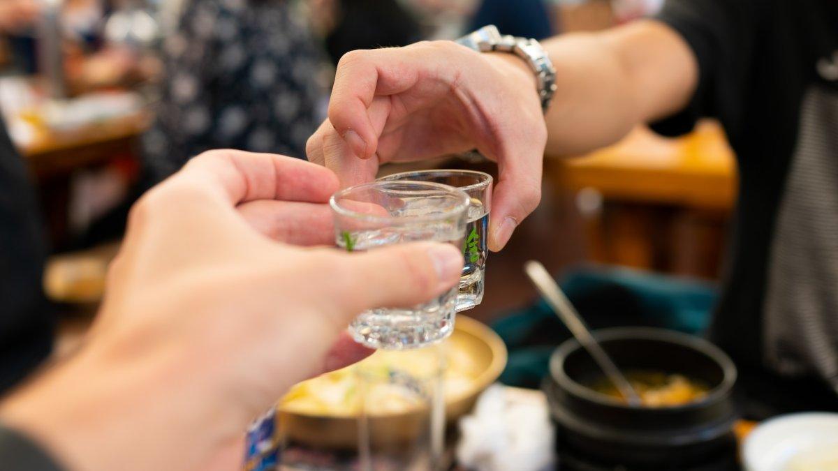 Soju, satu minuman khas Korea Selatan