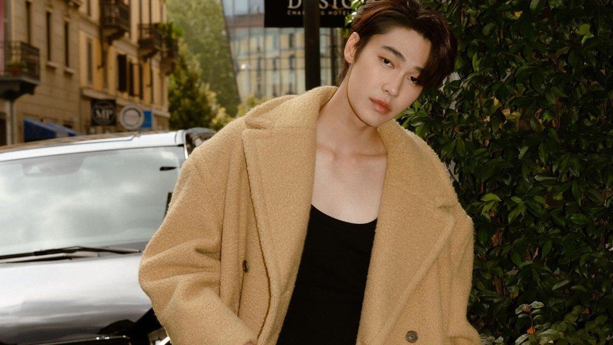 Solo fan meeting Dew diadakan di Kuningan City Ballroom, Jakarta.