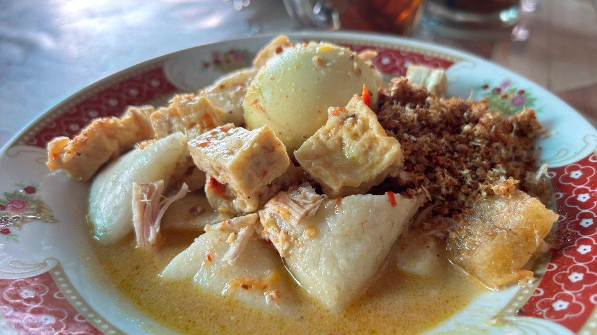 Sompil Bu Sri Koco, makanan langka jarang ditemui di Desa Gondangan, Kecamatan Jogonalan, Kabupaten Klaten, Jawa Tengah.