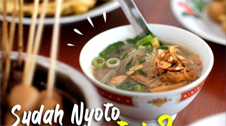 Soto Ayam dan Sate Kerang Pak Eko Blangkon.
