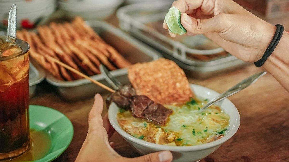 Soto Gading, satu soto di Solo buat sarapan enak dan mengenyangkan.