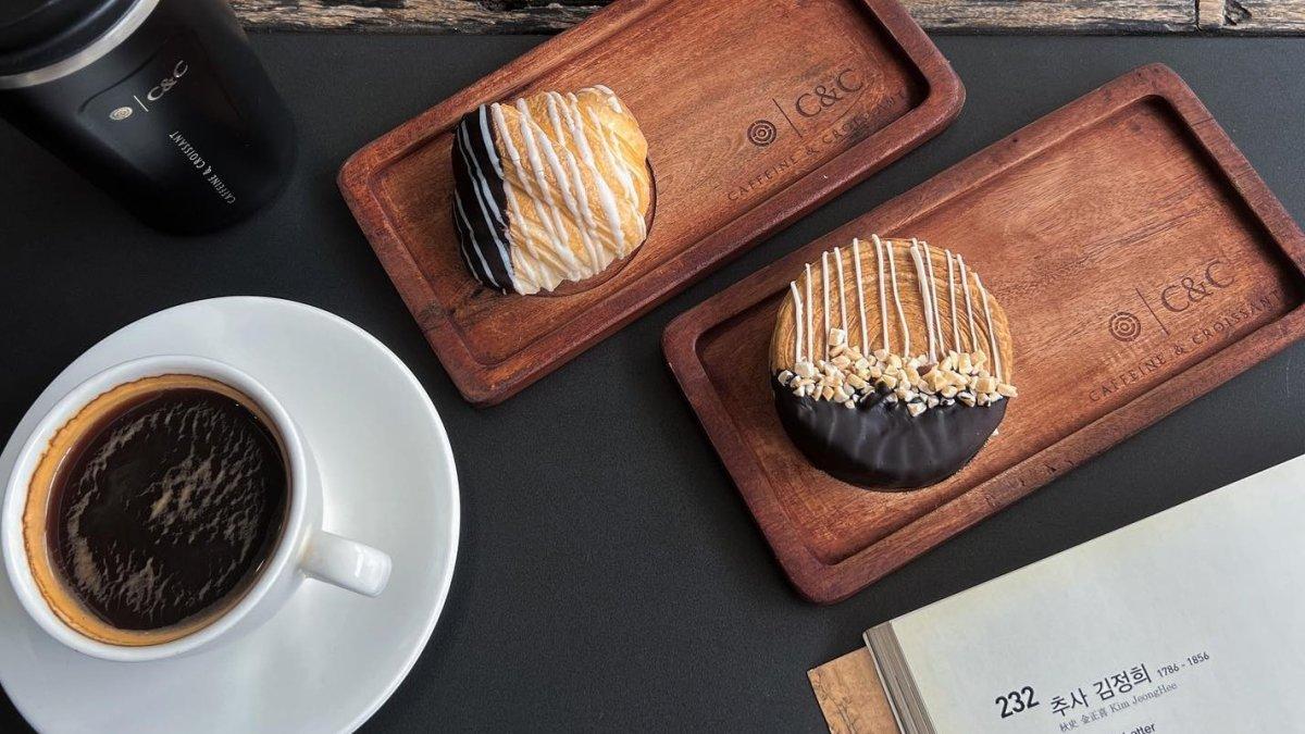 Space K Surabaya, satu tempat ngopi hits lainnya di Surabaya yang menarik buat dijelajahi.