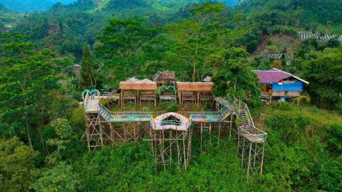 Spot foto instagramable di One Heart Hill, tempat wisata hits di Langkat.