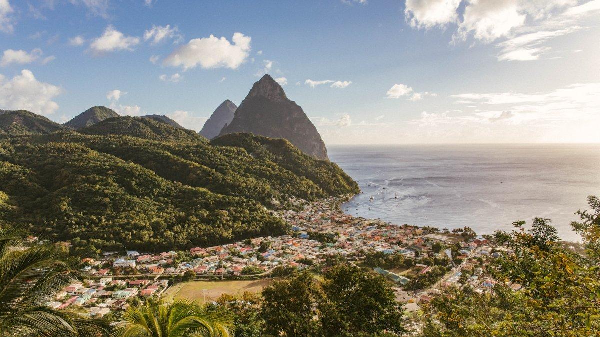 St. Lucia, satu tempat bulan madu terbaik tahun 2024.