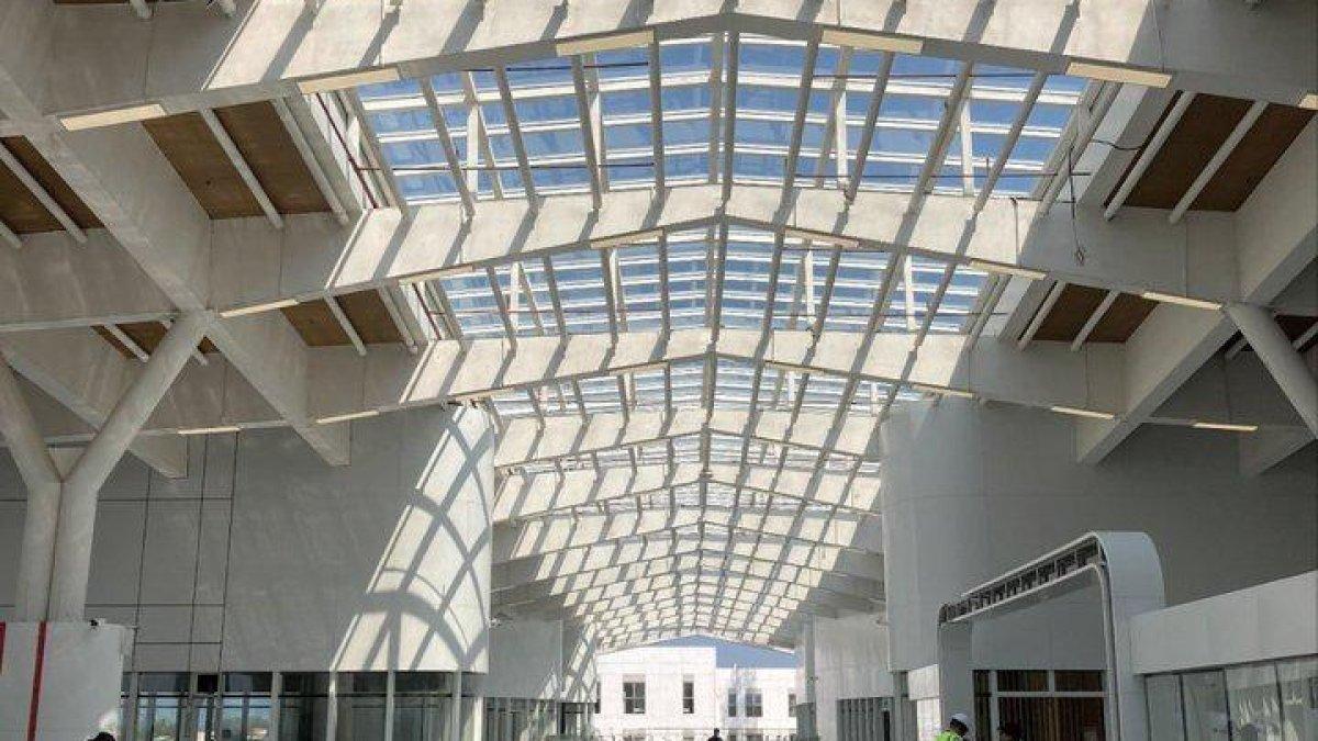 Stasiun Tegalluar tempat keberangkatan dan kedatangan dari Kereta Cepat Whoosh