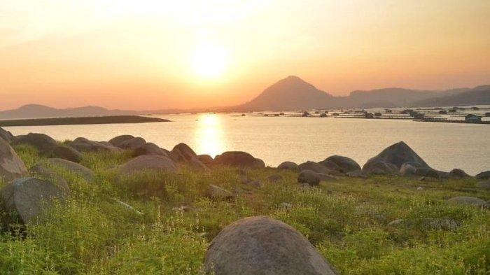 Stone Park adalah tempat wisata baru di Kecamatan Sukasari, Kabupaten Purwakarta, Jawa Barat yang cocok buat kemping.