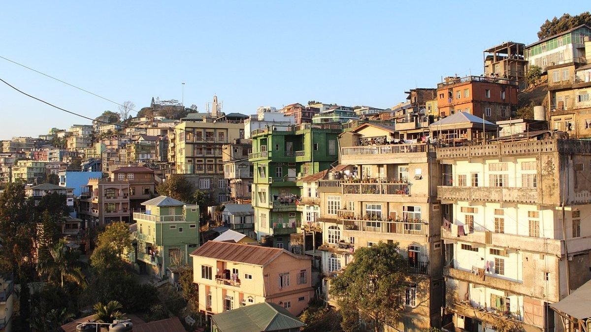 Suasana Aizawl di India.
