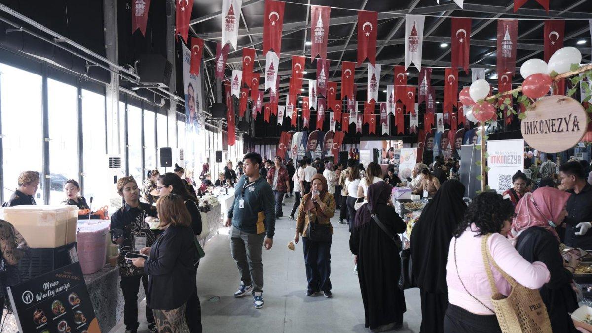 Suasana Pasar Senggol Turkiye 2024 di Hasköy Kültür ve Sanat Göster Merkezi, Istanbul, Turki.