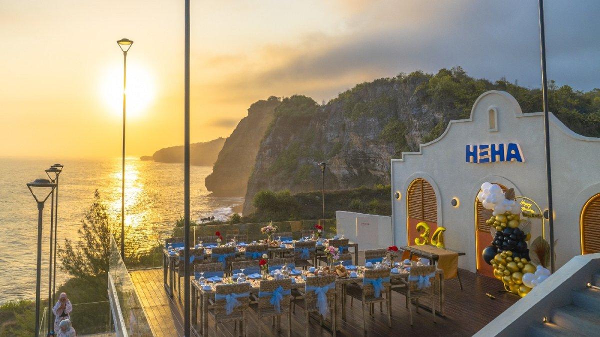 Suasana senja di Heha Ocean View Jogja