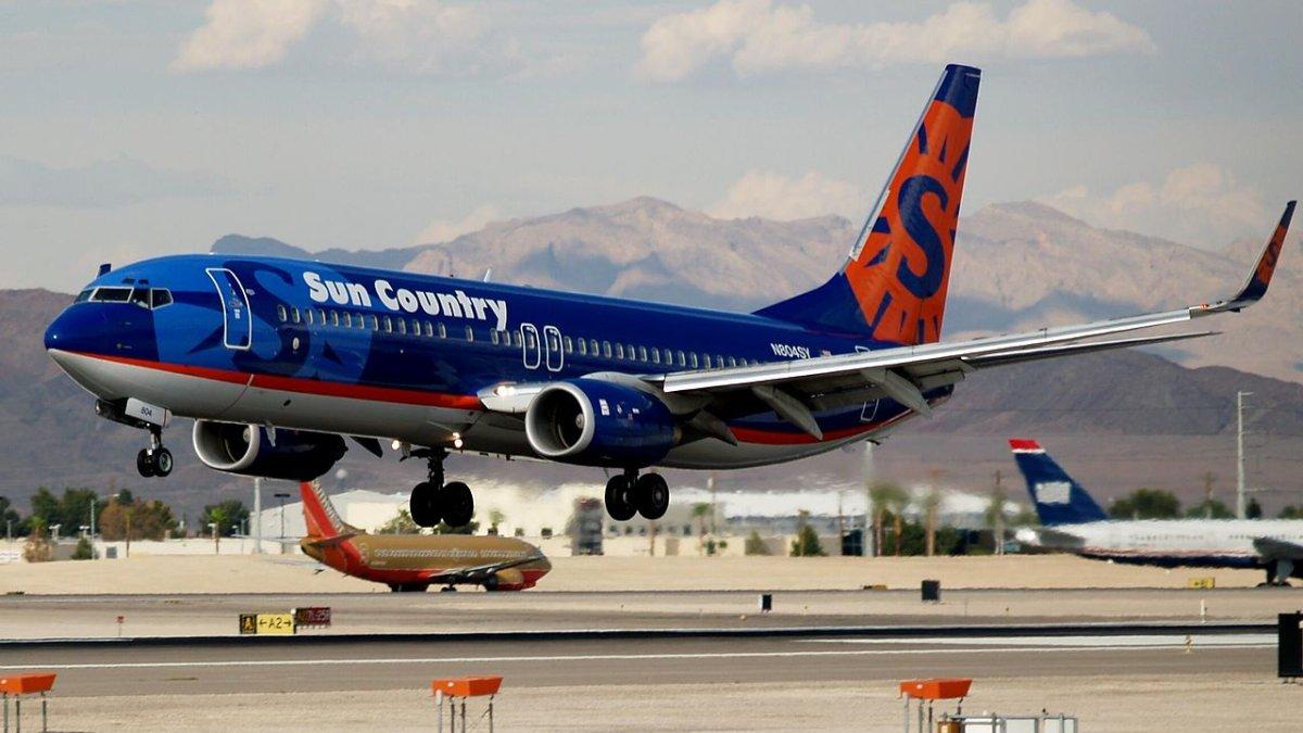 Suncountry, satu maskapai penerbangan berbiaya rendah terbaik versi AirlineRatings.com.