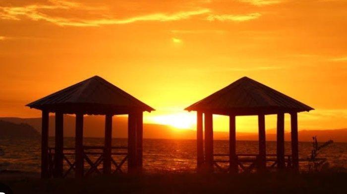 Sunset Beach di Desa Tambunan, Kecamatan Balige, Kabupaten Toba, Sumatera Utara.