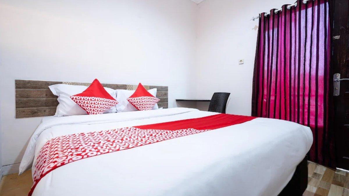 Super OYO 2285 Art Guest House Syariah, satu hotel murah di Jogja.
