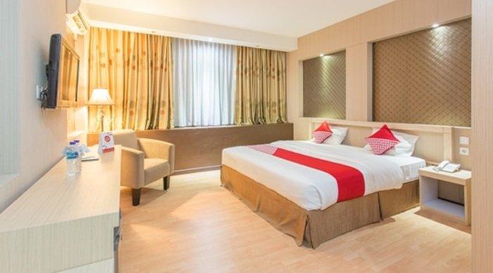 Super OYO 663 Hotel Sejati.