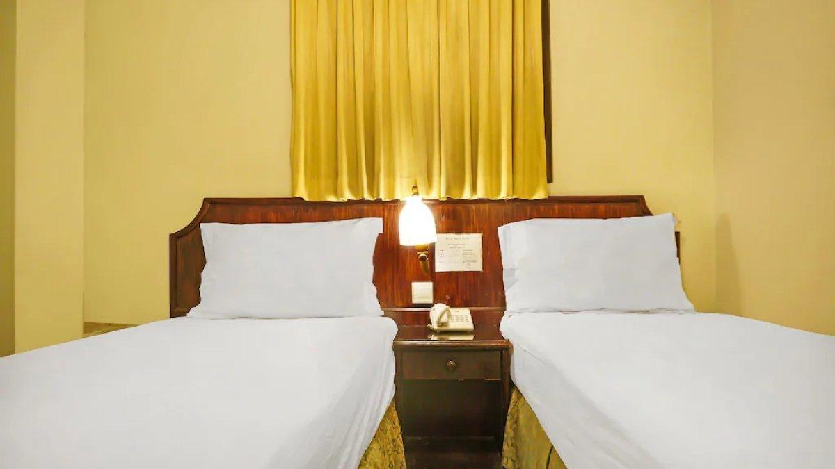 Super OYO Collection O 92690 Hotel Limas, Palembang, Sumatera Selatan.