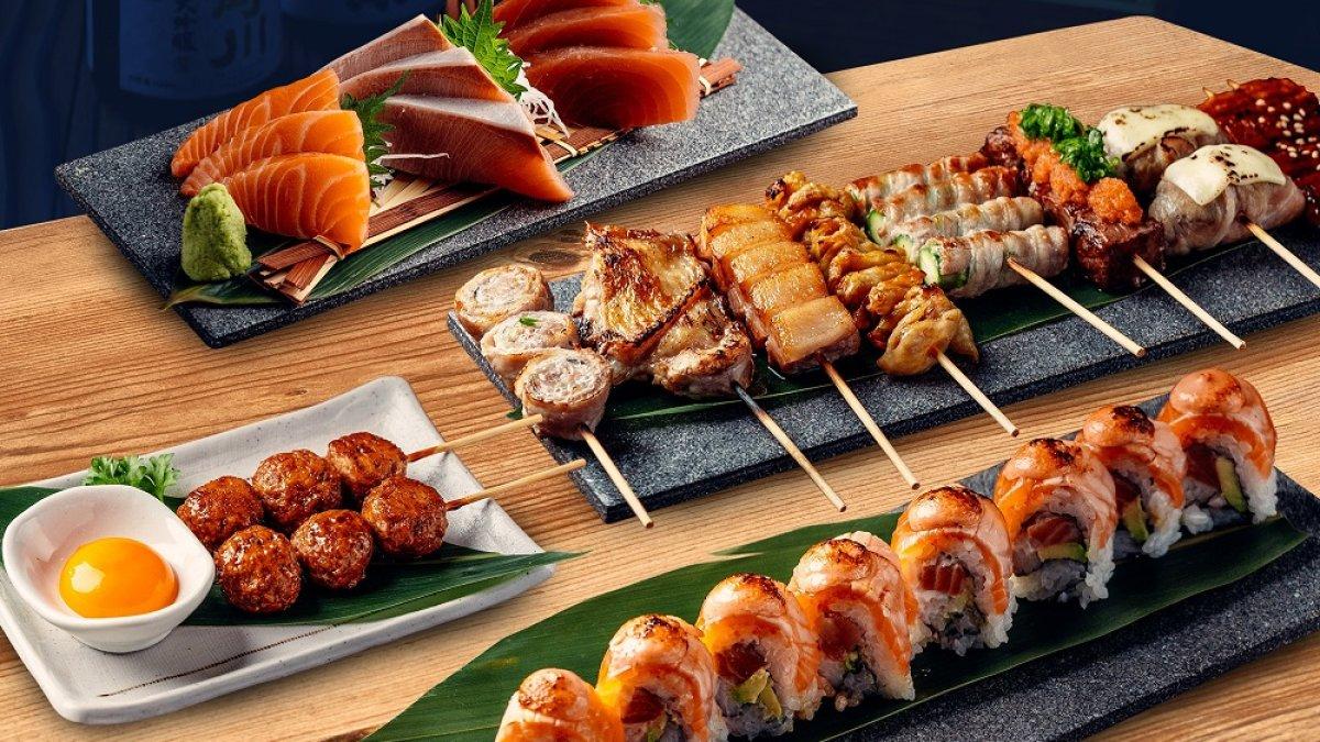 Sushi Bar, satu tempat makan hits di Orchard Road Singapura buat makan siang.