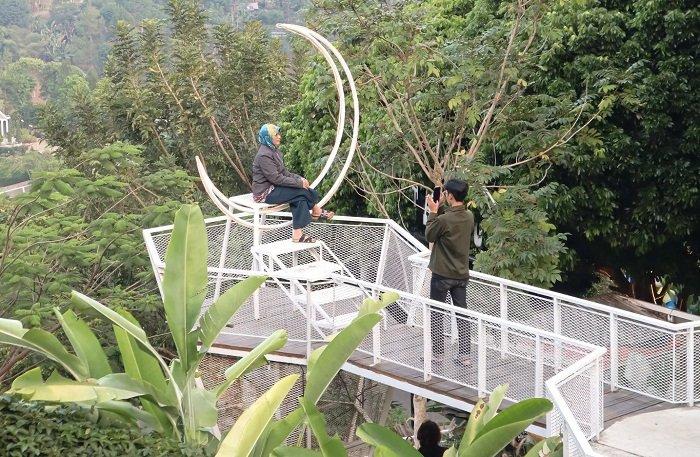 Tafso Barn, cafe Instagramable yang sekaligus bisa menjadi tempat wisata di Lembang, Bandung Barat, Jawa Barat.