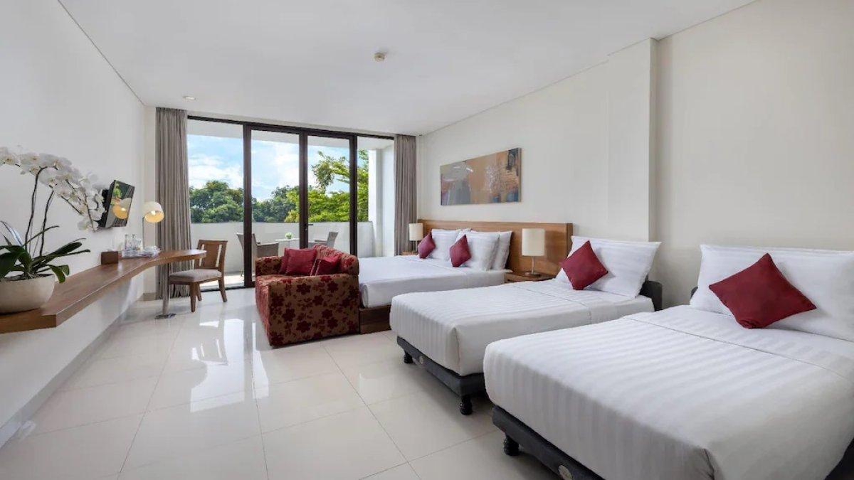 Taksu Sanur Hotel, satu hotel bintang 4 dekat Pantai Sanur Bali yang memiliki rating 8.