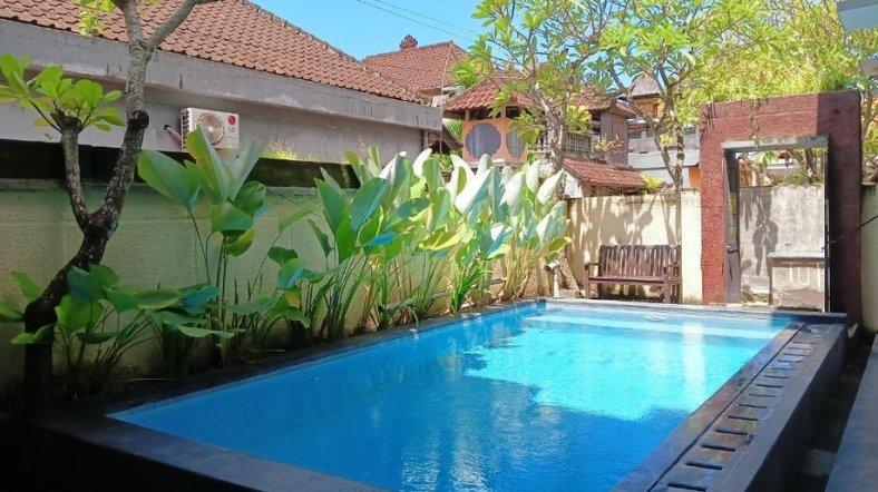 Tama Seminyak.