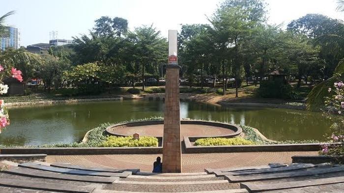 Taman Ayodia, satu taman terbaik di Jakarta yang buka 24 jam.