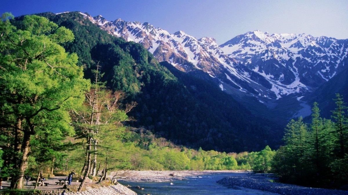 Taman Nasional Chubu Sangaku, satu taman nasional terbaik di Jepang.