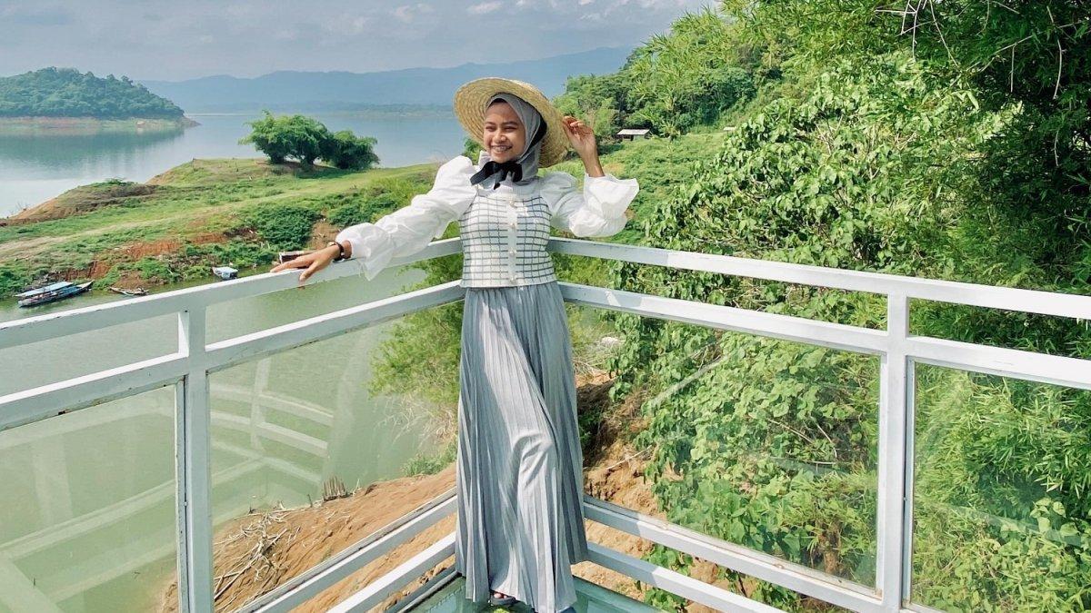 Tanjung Duriat, satu tempat wisata di Sumedang buat liburan akhir pekan.