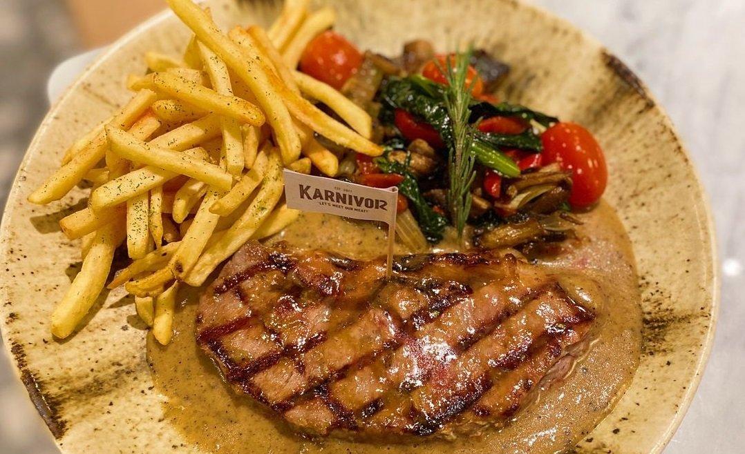 Menu lezat di Karnivor, tempat makan dekat IKEA Kota Baru Parahyangan.