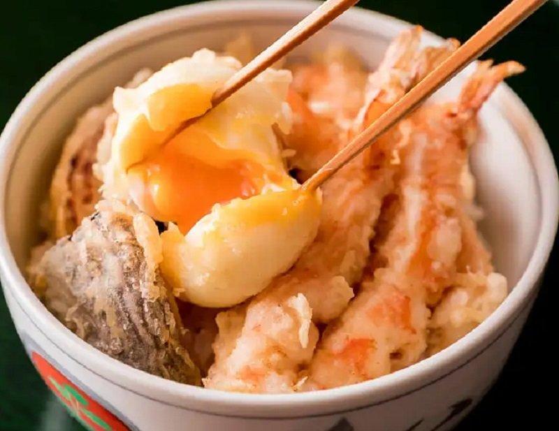 Tempura Mikaku, satu restoran terbaik di Tokyo Jepang.