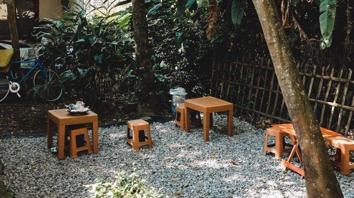 Teras Gandok jadi tempat nongkrong sekaligus sarapan enak di Cidadap, Jawa Barat.