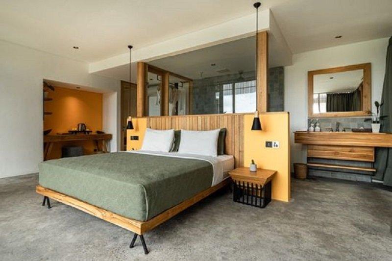 The Saren, satu hotel bintang 4 di Tanah Lot Bali ini mendapat rating 8 dengan tarif inap mulai Rp 600 ribuan.