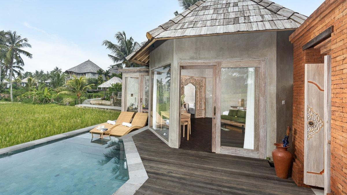 TheWakanda Ubud menawarkan pengalaman menginap tenang di tengah sawah khas Bali.