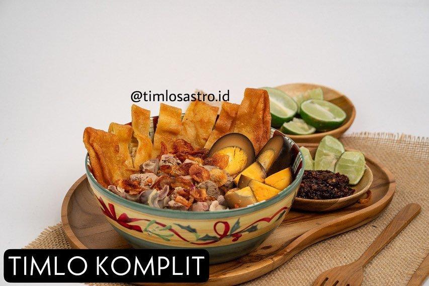 Timlo Sastro 1, satu timlo di Solo buat sarapan yang enak dan mengenyangkan.