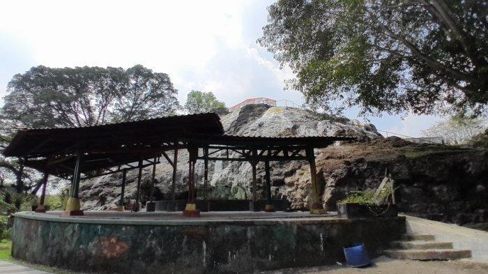 Tirta Sayaga berlokasi di Desa Bojong Indah, Kecamatan Parung, Kabupaten Bogor, Jawa Barat.